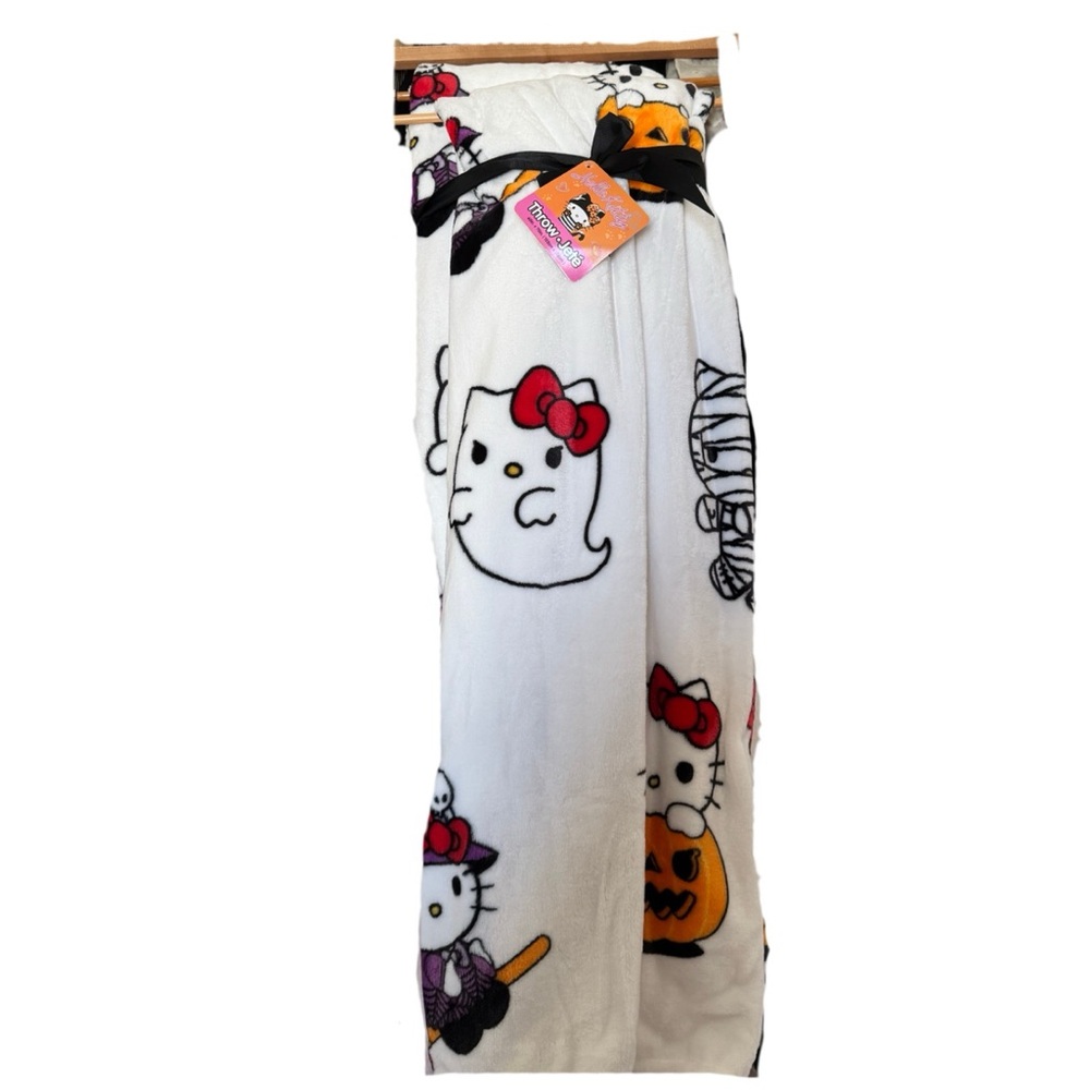 Halloween Hello Kitty Throw